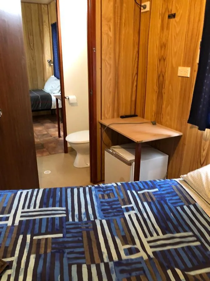 Royal Hotel Eromanga 4*,  Australia