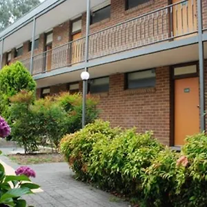 Motel Red Cedars Canberra